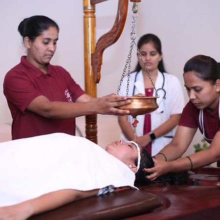Hotel Tapasya Health & Wellness Jaysingpur Zewnętrze zdjęcie